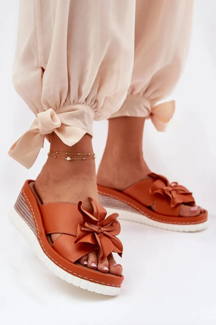 Artiker Skórzane Klapki Damskie Na Koturnie Z Ozdobnym Kwiatem 52C0505 Pomarańczowe Pomarańczowy