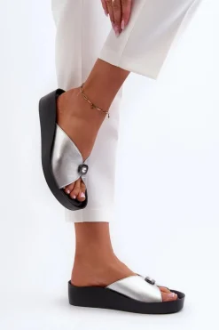 Damskie Damskie buty S.Barski Skórzane Klapki Damskie Z Ozdobą Srebrne S.Barski KV27-027