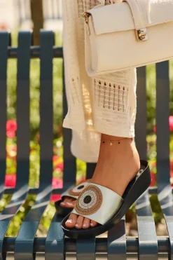 Damskie Damskie buty S.Barski Skórzane Klapki Damskie Z Ozdobą S.Barski KV27-019 Złote