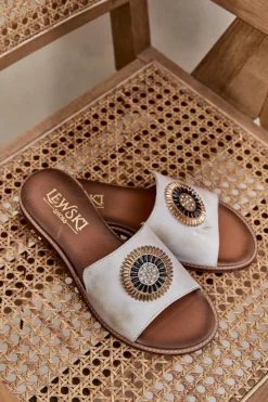 Damskie Boto Skórzane Klapki Z Ozdobą Na Płaskim Obcasie Lewski 3047/O Przecierany