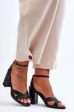 Discount Boto Skórzane Klasyczne Sandałki Na Słupku Czarne Zipola