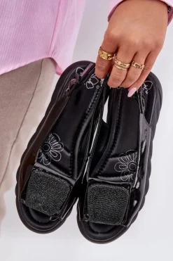 Clearance Artiker Skórzane Lakierowane Sandały Damskie Na Koturnie z Ozdobą 56C1564 Czarne Czarny