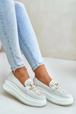 Buty damskie Vinceza Loafersy Damskie*Skórzane Mokasyny Damskie Na Platformie Ze Złotą Ozdobą Vinceza 89105 Jasnobeżowe Beżowy