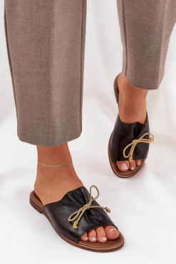 Hot Boto Skórzane Płaskie Eleganckie Klapki Z Kokardką Lewski 3572 Czarne Czarny