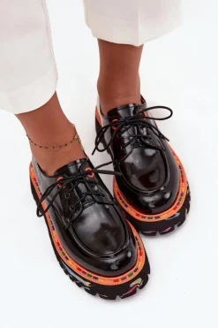 Best Artiker Skórzane Półbuty Damskie Lakierowane 57C0176 Czarne