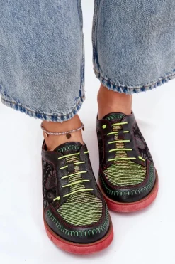 Maciejka Skórzane Półbuty Damskie Wzorzyste 06784-20 Czarne Czarny