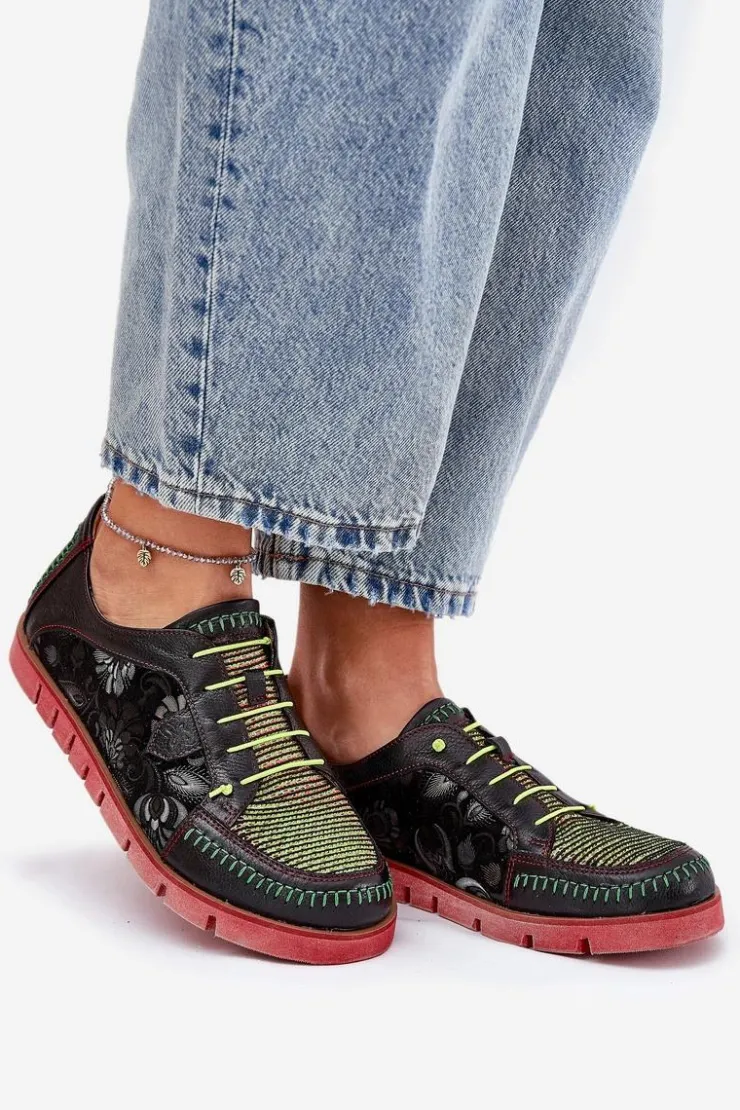 Maciejka Skórzane Półbuty Damskie Wzorzyste 06784-20 Czarne Czarny