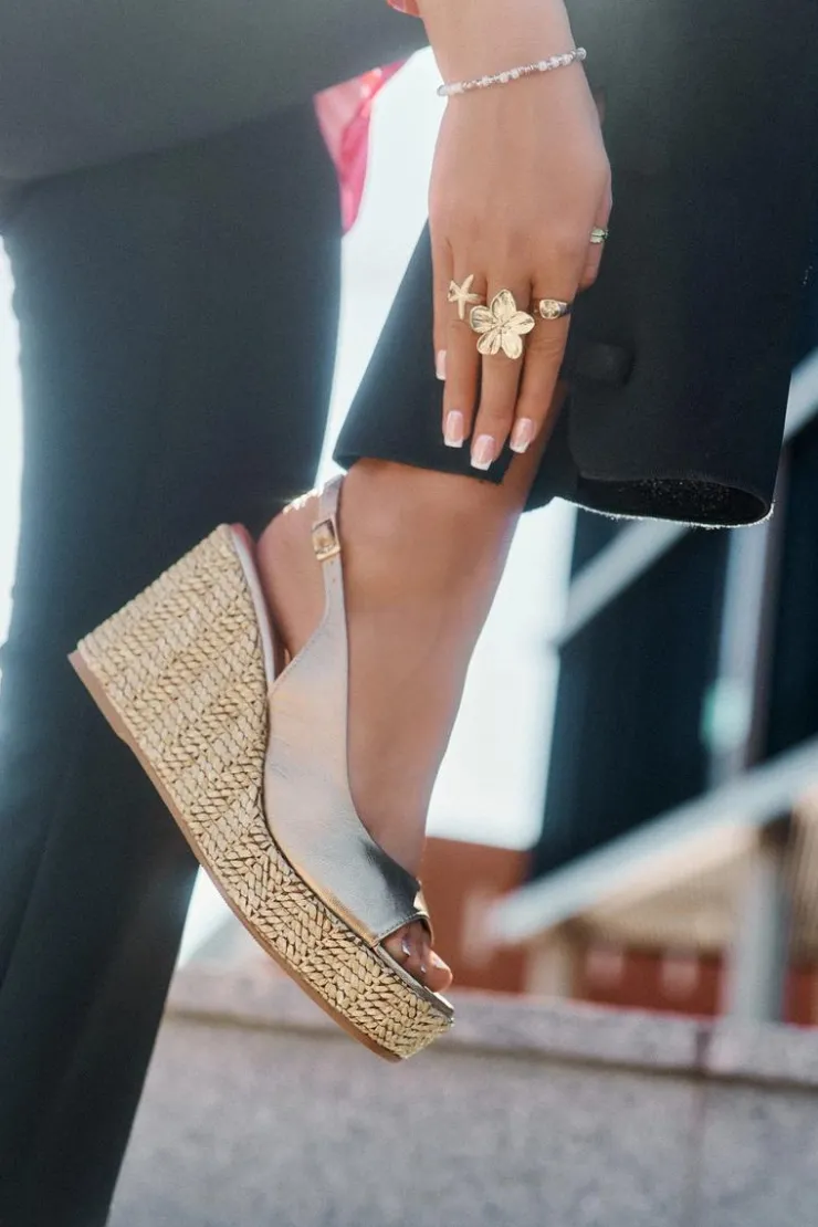 Laura Messi Sandały Na Koturnie*Skórzane Sandały Damskie Na Koturnie Z Plecionką 2789 Złote