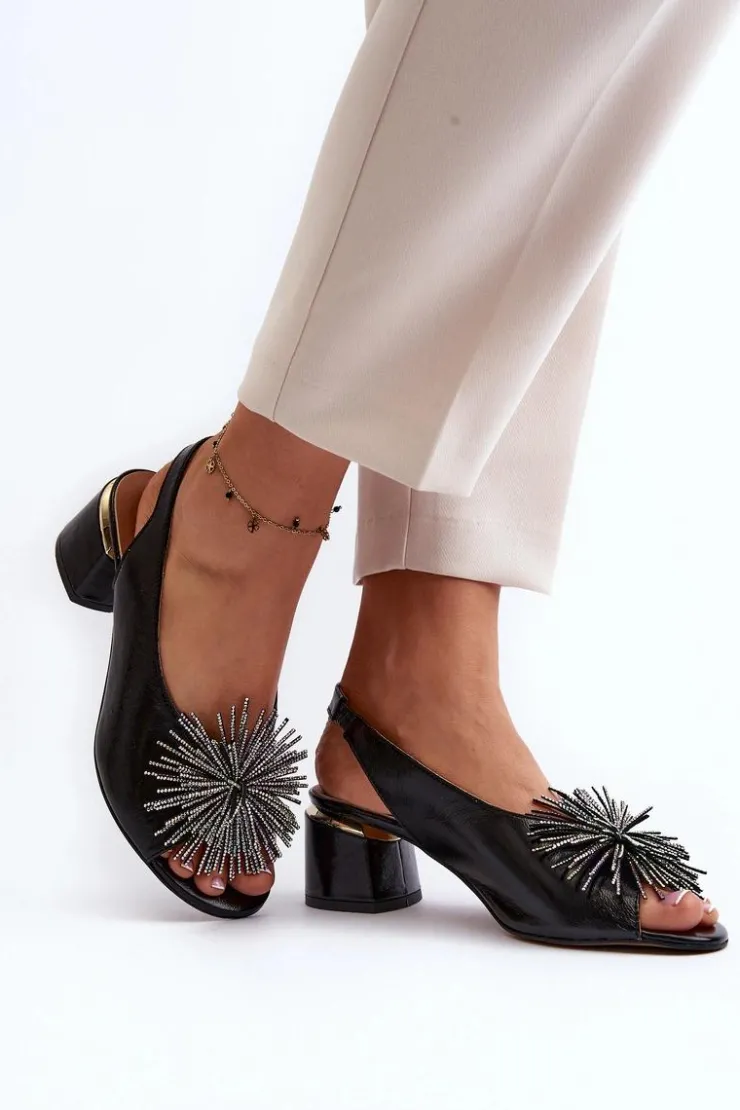 Sale Laura Messi Skórzane Sandały Z Ozdobą 2719 Czarne Czarny