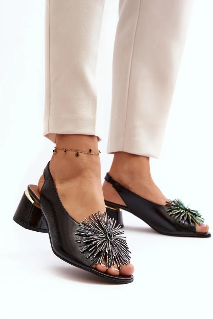 Sale Laura Messi Skórzane Sandały Z Ozdobą 2719 Czarne Czarny