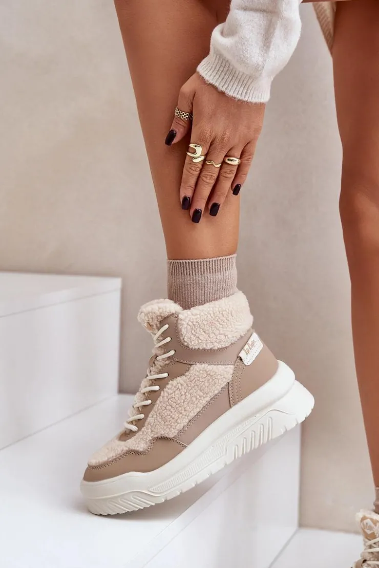 Clearance Lee Cooper Sneakersy Damskie Na Platformie Z Futerkiem Typu Baranek LCJ-24-47-3146 Beżowe
