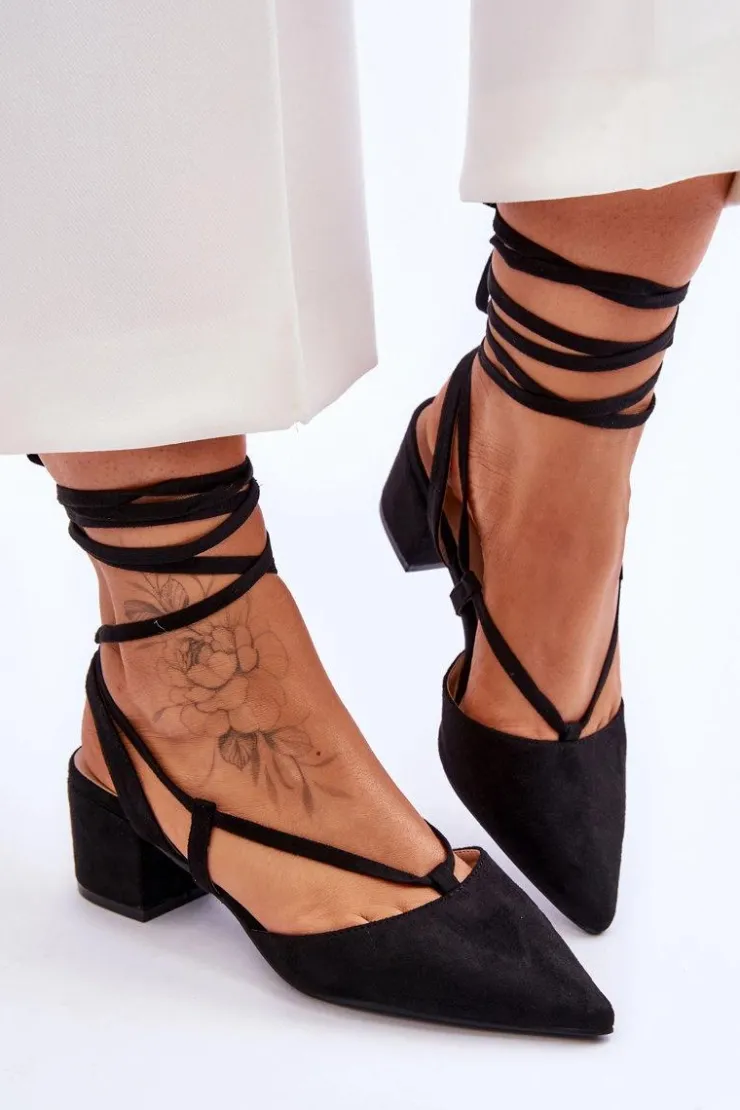 Boto Wiązane Czółenka Na Niskim Słupku W Szpic Czarne Carlotte