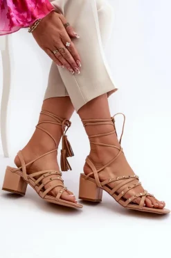 Evento Sandały Na Obcasie*Wiązane Sandały Na Niskim Obcasie Ozdobione Ćwiekami Camel Chrisele Brązowy