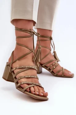 Evento Sandały Na Obcasie*Wiązane Sandały Na Niskim Obcasie Ozdobione Ćwiekami Zielone Chrisele Zielony