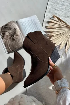 Sale Boto Wsuwane Botki Kowbojki Damskie Z Naturalnego Zamszu Czekoladowe Beretta Brązowy