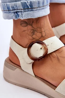 Sale Evento Wygodne Sandały Na Koturnie Beżowe Menaro