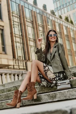 Damskie Boto Zamszowe Botki Kowbojki Z Ażurowym Wzorem Lewski 3612 Brązowe