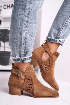 Discount Boto Zamszowe Botki Na Obcasie Z Klamrą Camel Esen