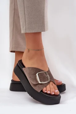 Hot Zazoo Zamszowe Klapki Damskie Z Klamrą Na Platformie 3019 Brązowe Brązowy