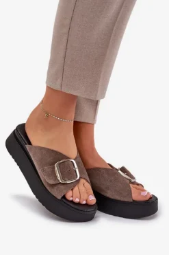 Hot Zazoo Zamszowe Klapki Damskie Z Klamrą Na Platformie 3019 Brązowe Brązowy