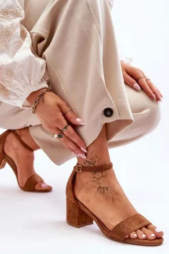 Discount Boto Zamszowe Klasyczne Sandały Na Niskim Obcasie Camel Honeymoon