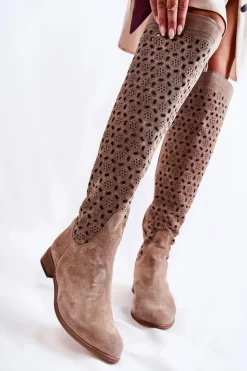 Discount Boto Zamszowe Kozaki Z Ażurowym Wzorem Ciemnobeżowe Pointe