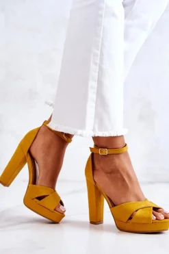 Outlet Boto Zamszowe Sandałki Na Słupku Żółte Lanelle