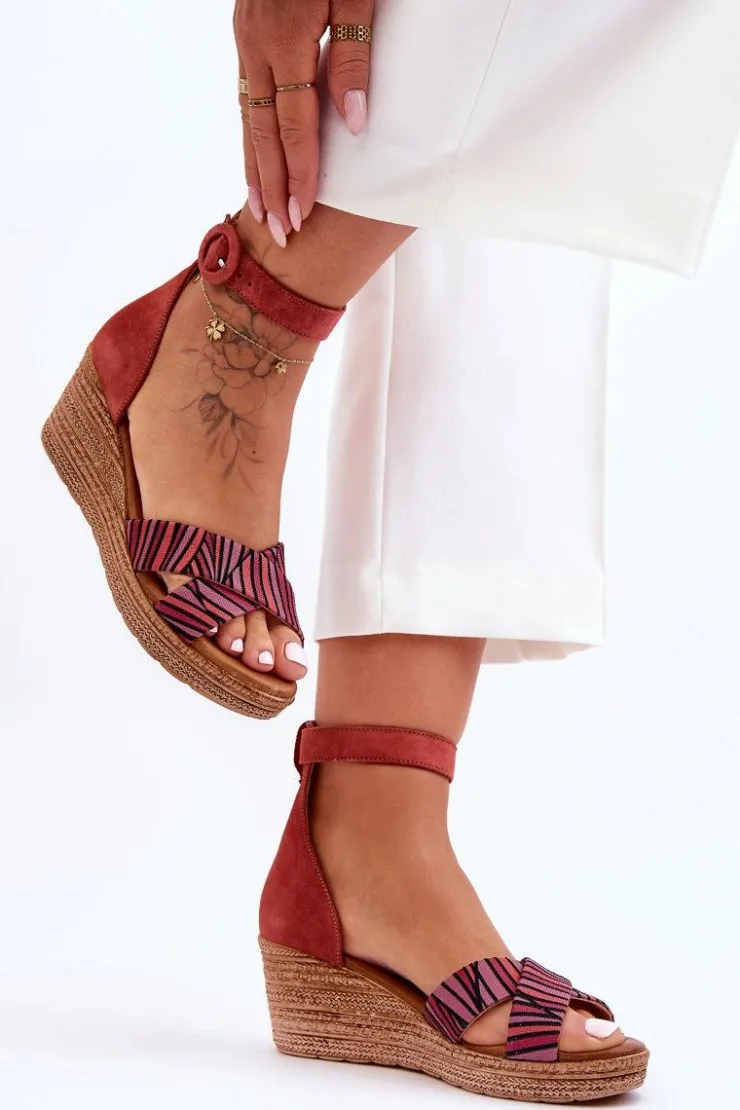 Outlet Maciejka Zamszowe Sandały Na Koturnie 04565-44 Czerwone