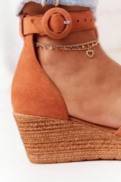 Damskie Maciejka Zamszowe Sandały Na Koturnie 04565-29 Rude