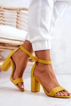 Online Boto Zamszowe Sandały Na Słupku Żółte Hattie