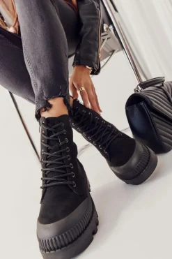 New Boto Zamszowe Trapery Na Platformie Czarne Here I Am