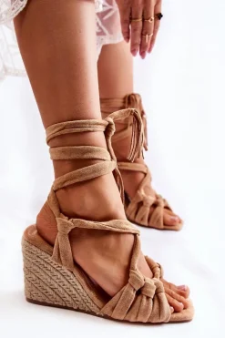 New Boto Zamszowe Wiązane Sandały Na Koturnie Beżowe Flavia Beżowy