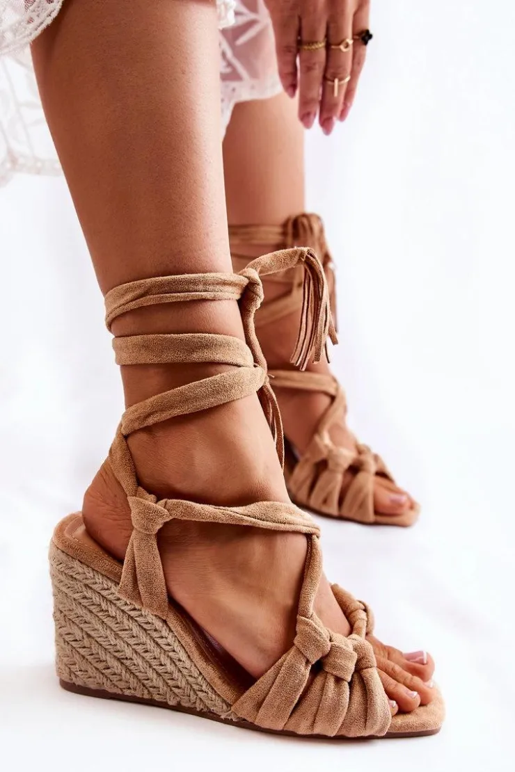 New Boto Zamszowe Wiązane Sandały Na Koturnie Beżowe Flavia Beżowy