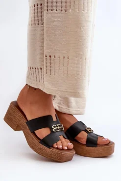 Outlet Zazoo 40412 Skórzane Eleganckie Klapki Damskie Ze Złotą Ozdobą Czarne Czarny