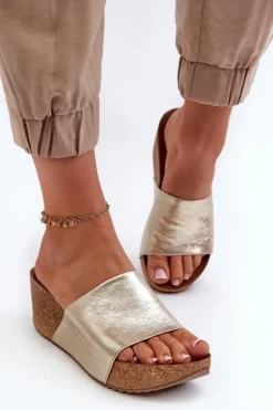 New Zazoo 40289 Skórzane Klapki Damskie Na Korkowym Koturnie Złote