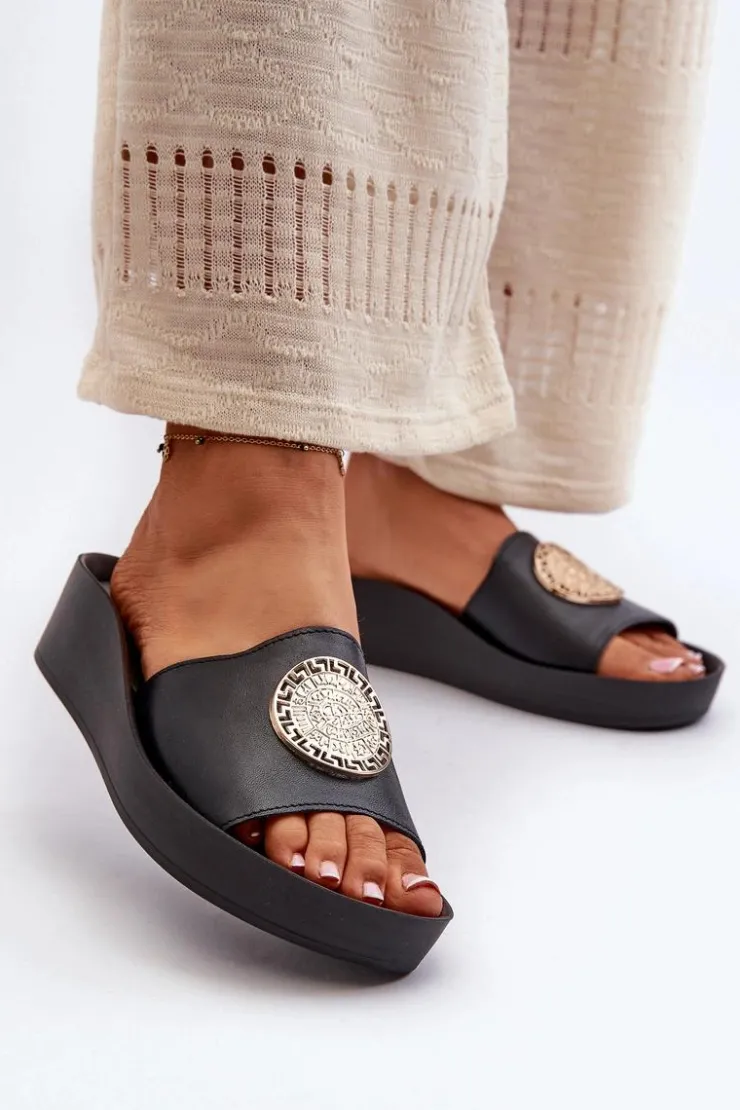 Zazoo Klapki Na Koturnie|Klapki Na Platformie*2920 Skórzane Klapki Damskie Na Koturnie Ze Złotym Detalem Czarne