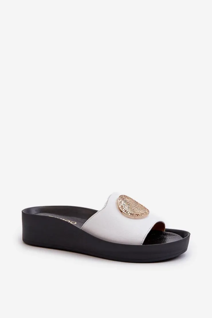 Clearance Zazoo 2920 Skórzane Klapki Damskie Na Koturnie Ze Złotym Detalem Białe Biały