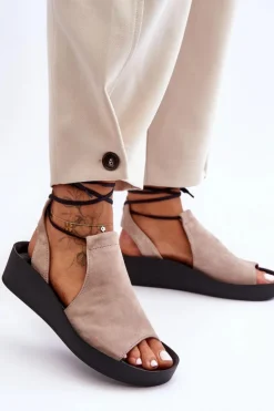 Damskie Zazoo 2743 Zamszowe Sandały Na Koturnie Beżowe