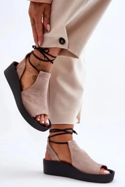 Damskie Zazoo 2743 Zamszowe Sandały Na Koturnie Beżowe