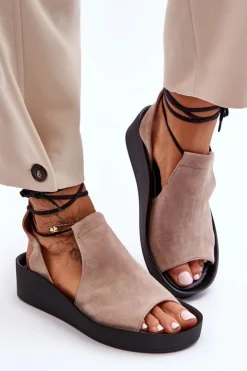 Damskie Zazoo 2743 Zamszowe Sandały Na Koturnie Beżowe