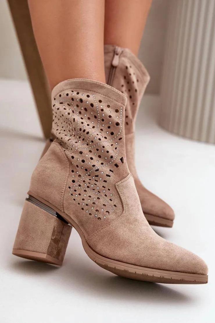 Damskie buty S.Barski Zdobione Ażurowe Botki Damskie Na Słupku Z Eko Zamszu Beżowe S.Barski HY42-029