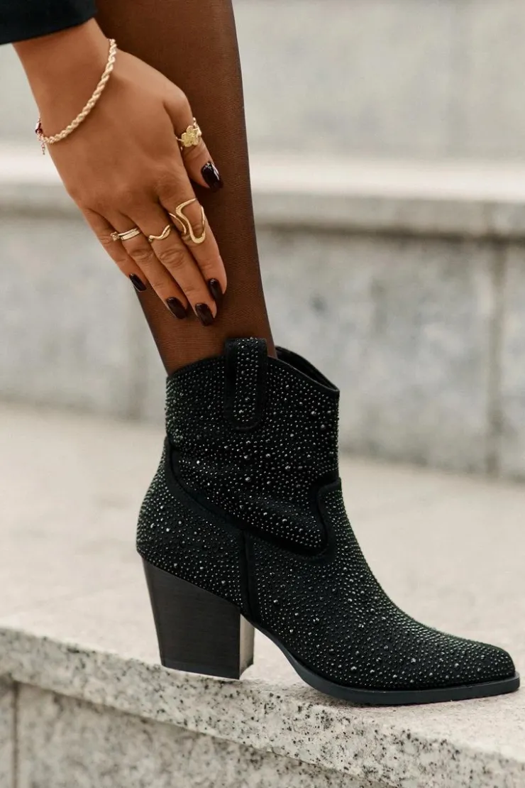 Clearance Damskie buty S.Barski Zdobione Botki Kowbojki Na Obcasie Z Noskami W Szpic S.Barski HY42-121 Czarne