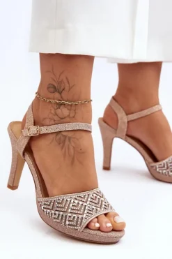 Sale D&A Zdobione Sandały Na Obcasie MR1038-44 Różowe Złoto Różowy